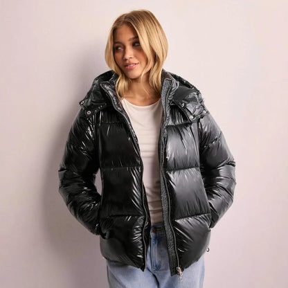 Doudoune brillante femme à capuche, hiver, coupe courte
