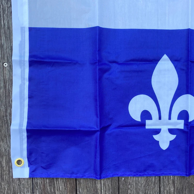 Drapeau du Québec – Fleurs de Lis – 90x150 cm – Polyester avec Œillets en Laiton – 3x5 Ft BLACKBEARD OUTDOOR INDUSTRIES