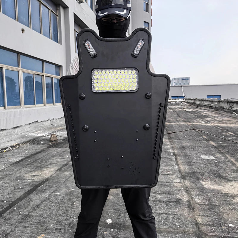 Bouclier Tactique Aluminium — Anti-Agression, Lumière Stroboscopique, Léger - BLACKBEARD OUTDOOR INDUSTRIES