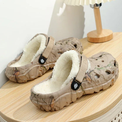 Sabots fourrés d’intérieur, chaussons noir ou kaki