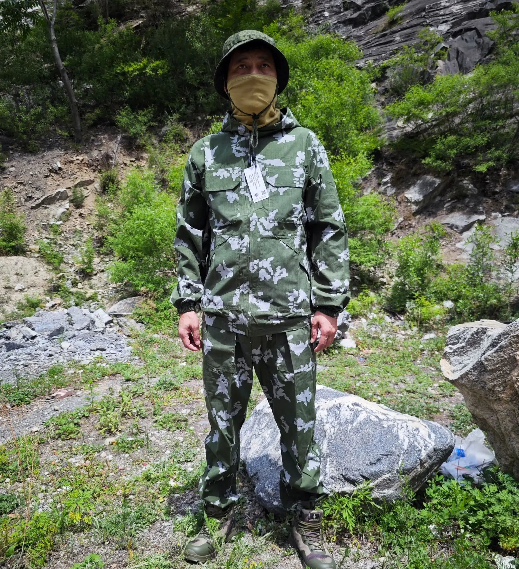 Tenue camouflage russe Little Green Man tactique - BLACKBEARD OUTDOOR INDUSTRIES
