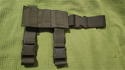 Holster de Cuisse MOLLE Universel – Plateforme de Support Tactique pour Pistolet, Réglable, Idéal pour Chasse, Paintball et Activités de Terrain BLACKBEARD OUTDOOR INDUSTRIES