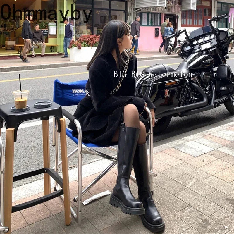 Bottes hautes femme à plateforme et talon carré
