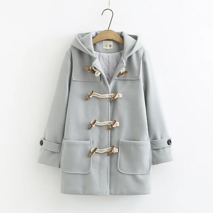 Manteau à capuche femme – Coupe ample et fermeture à boutons