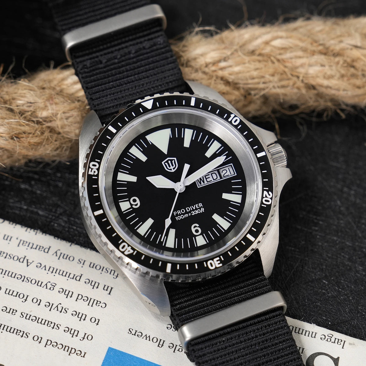 Montre militaire WD1980 avec verre saphir 39 mm
