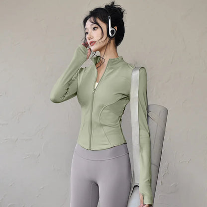 Veste de sport femme légère zippée avec passe-pouces