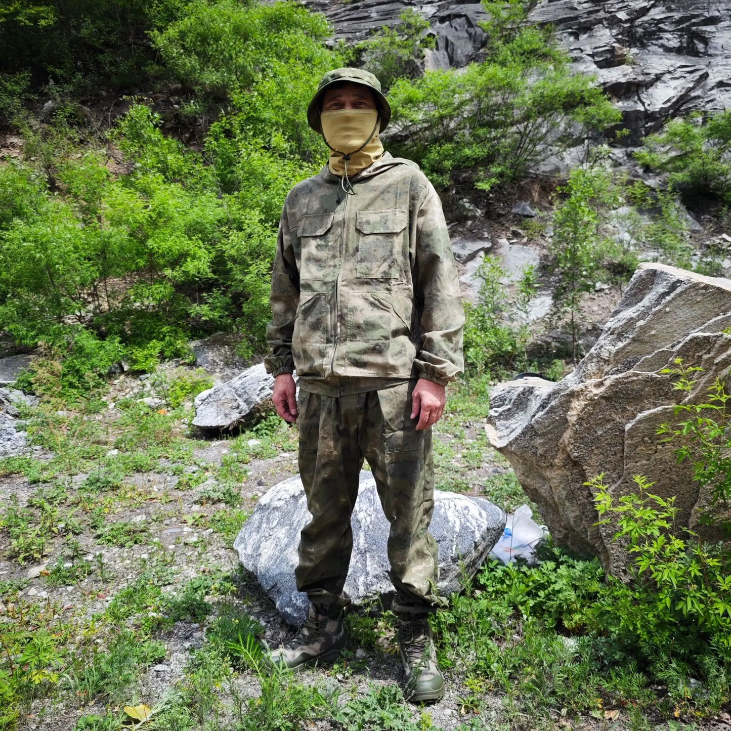 Tenue camouflage russe Little Green Man tactique - BLACKBEARD OUTDOOR INDUSTRIES