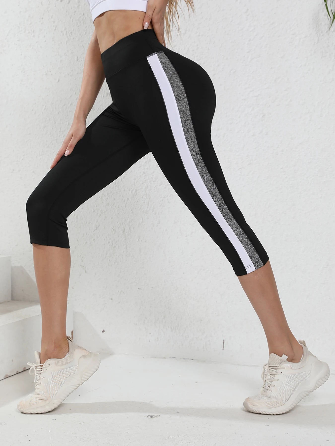 Legging Femme Capri Taille Haute – Yoga, Fitness et Contrôle du Ventre - BLACKBEARD OUTDOOR INDUSTRIES