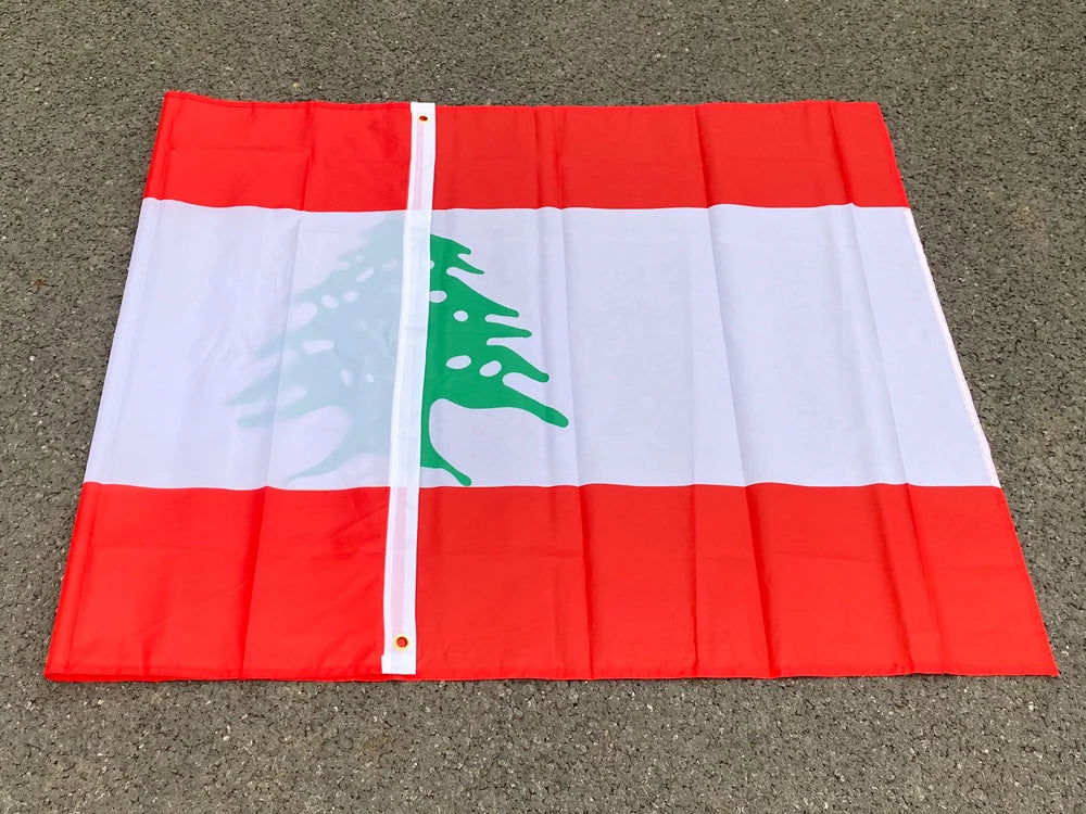 Drapeau National du Liban – 90x150 cm – Polyester – Décoration Intérieure et Extérieure BLACKBEARD OUTDOOR INDUSTRIES