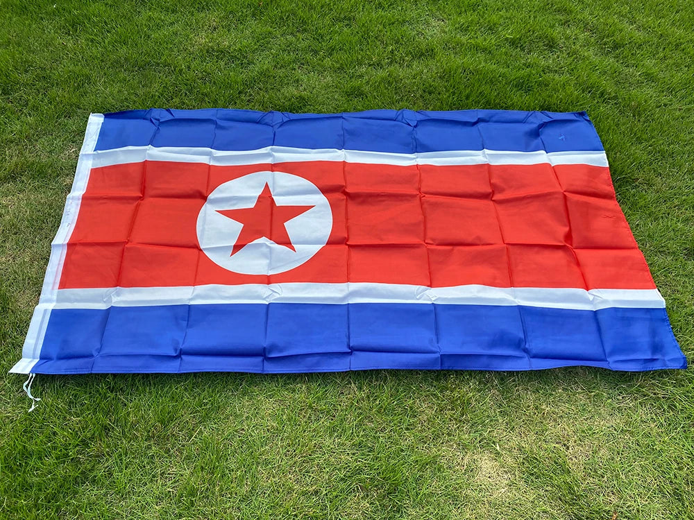 Drapeau de la République Populaire Démocratique de Corée (Corée du Nord) - 90x150 cm BLACKBEARD OUTDOOR INDUSTRIES