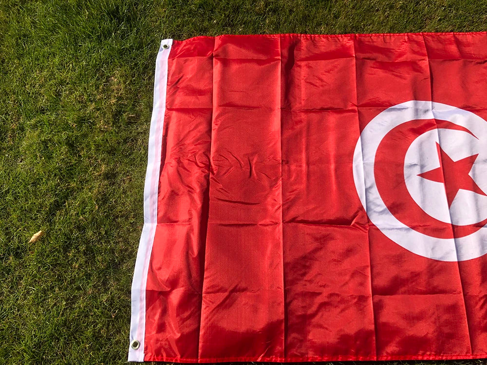 Drapeau de la Tunisie 90x150 cm – Bannière en Polyester pour Décoration (Intérieur et Extérieur) BLACKBEARD OUTDOOR INDUSTRIES