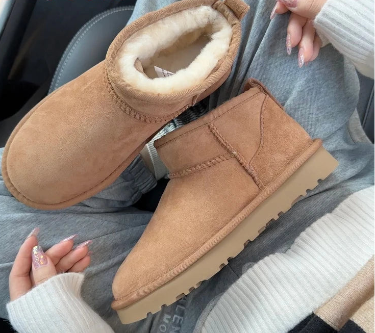 Bottes de Neige Mini Femme en Peau de Mouton Véritable & Laine – Chaudes, Confortables, Plateforme