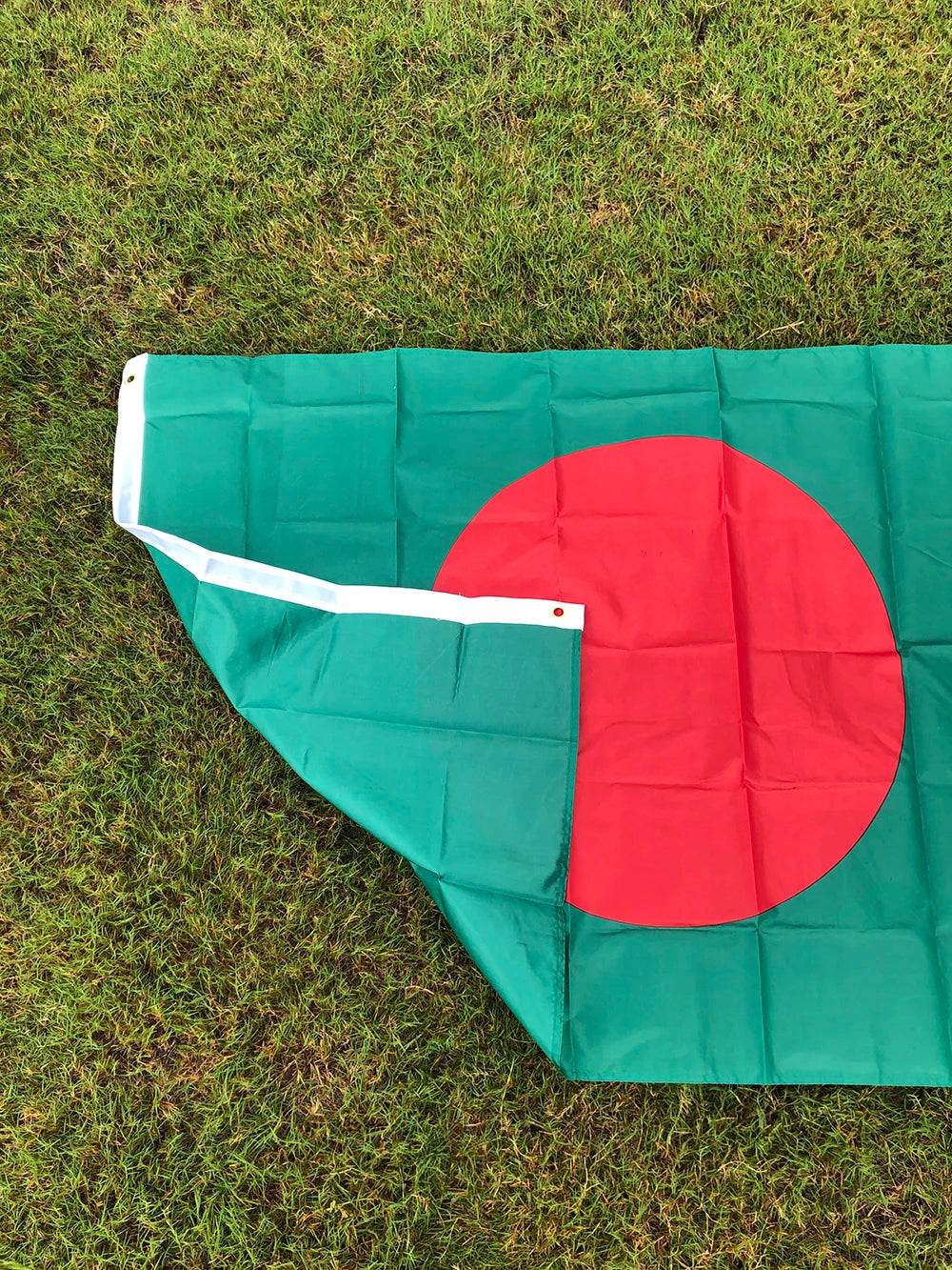 Drapeau du Bangladesh – 90x150 cm – Drapeau National en Polyester – Décoration Intérieure et Extérieure BLACKBEARD OUTDOOR INDUSTRIES