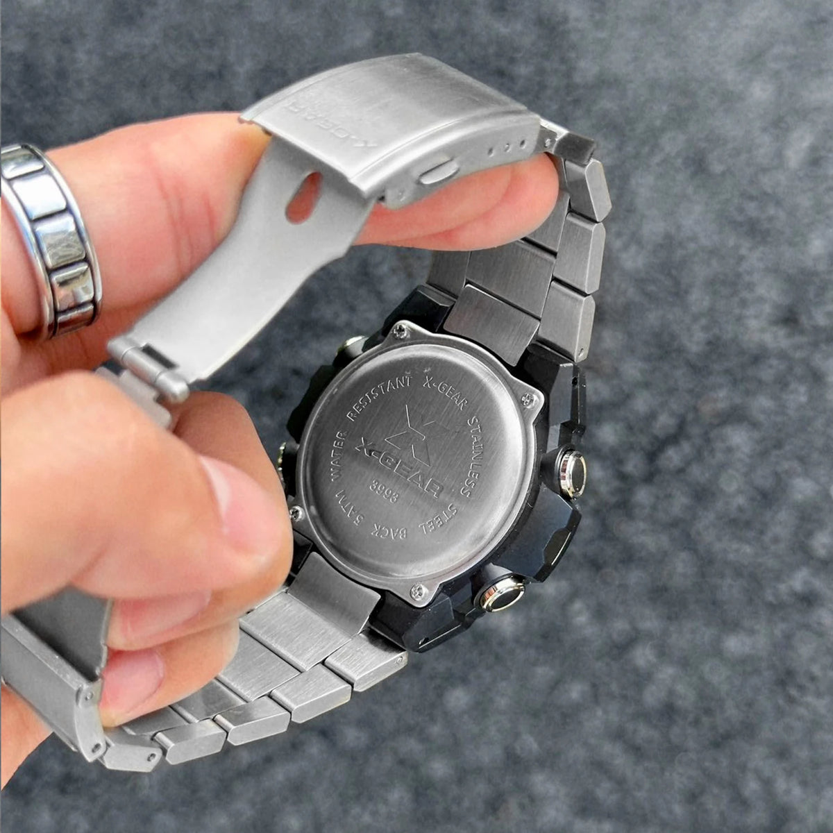 Montre Homme X-GEAR XG3993 – Acier Inoxydable, Analogique-Digitale, Étanche 5 Bar, Coffret Premium