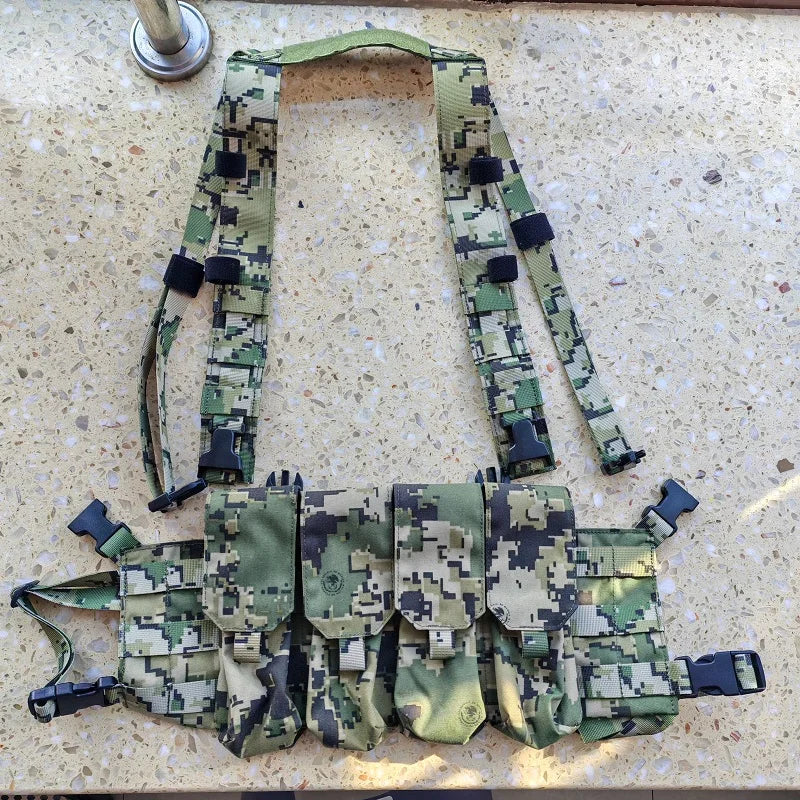 Chest rig léger quadruple porte-chargeurs
