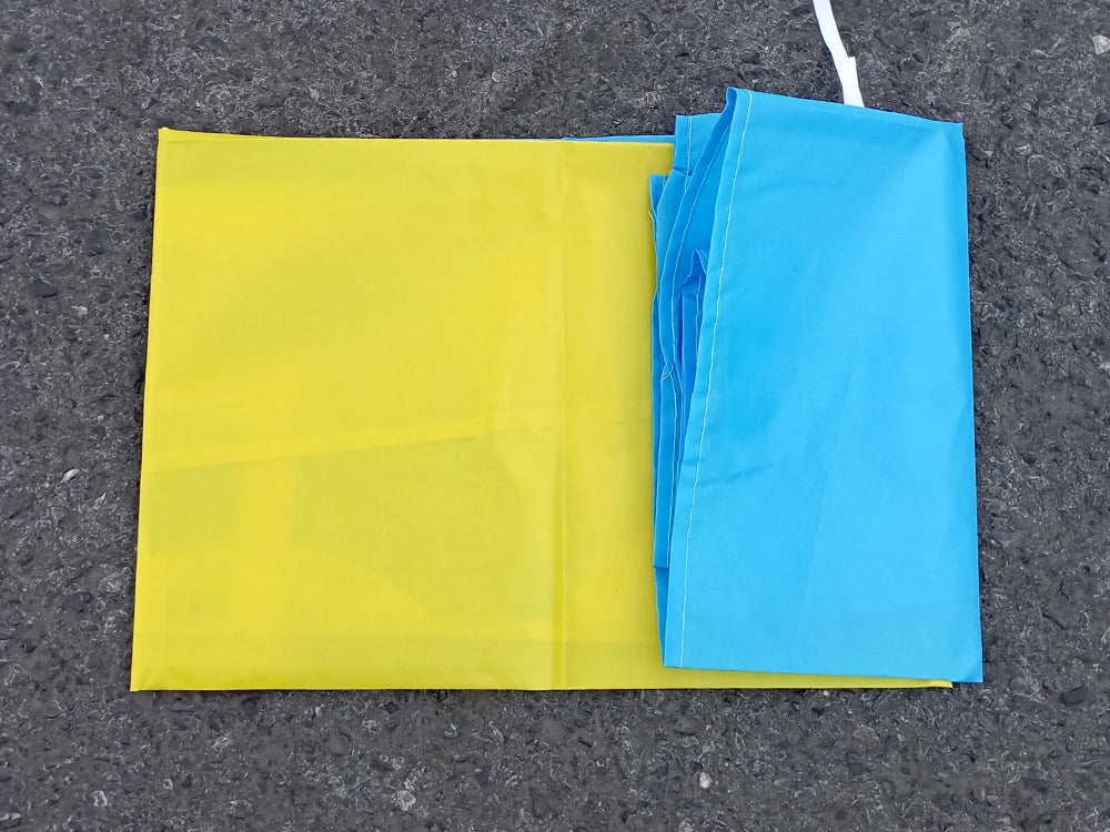 Drapeau Présidentiel Ukrainien – 90x150 cm – Bannière de l'Ukraine – Décoration Intérieure – 100% Polyester BLACKBEARD OUTDOOR INDUSTRIES