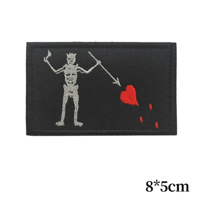 Patch Drapeau Pirate Barbe Noire IR Réfléchissant – Tactique Militaire Hook & Loop, 11 Modèles - BLACKBEARD OUTDOOR INDUSTRIES