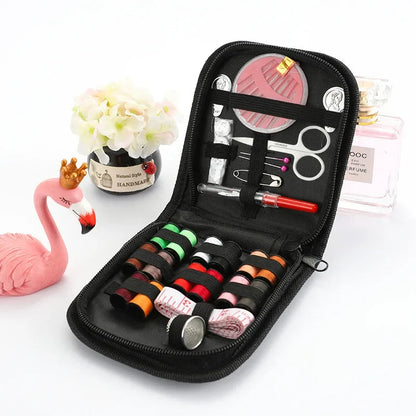 Kit Complet de Couture avec Fils, Aiguilles, Ciseaux, Mètre Ruban, Boutons - Set de Couture Portable pour DIY, Broderie, et Travaux Manuels BLACKBEARD OUTDOOR INDUSTRIES