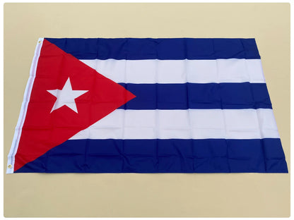 Drapeau Cubain – 90x150 cm – Drapeau en Polyester Suspendu – Décoration Intérieure et Extérieure avec Livraison Gratuite BLACKBEARD OUTDOOR INDUSTRIES