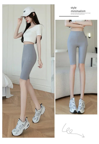 Legging Short Femme Sport Taille Haute | Gainant & Anti-Transpiration | Poches Latérales | MODX - BLACKBEARD OUTDOOR INDUSTRIES