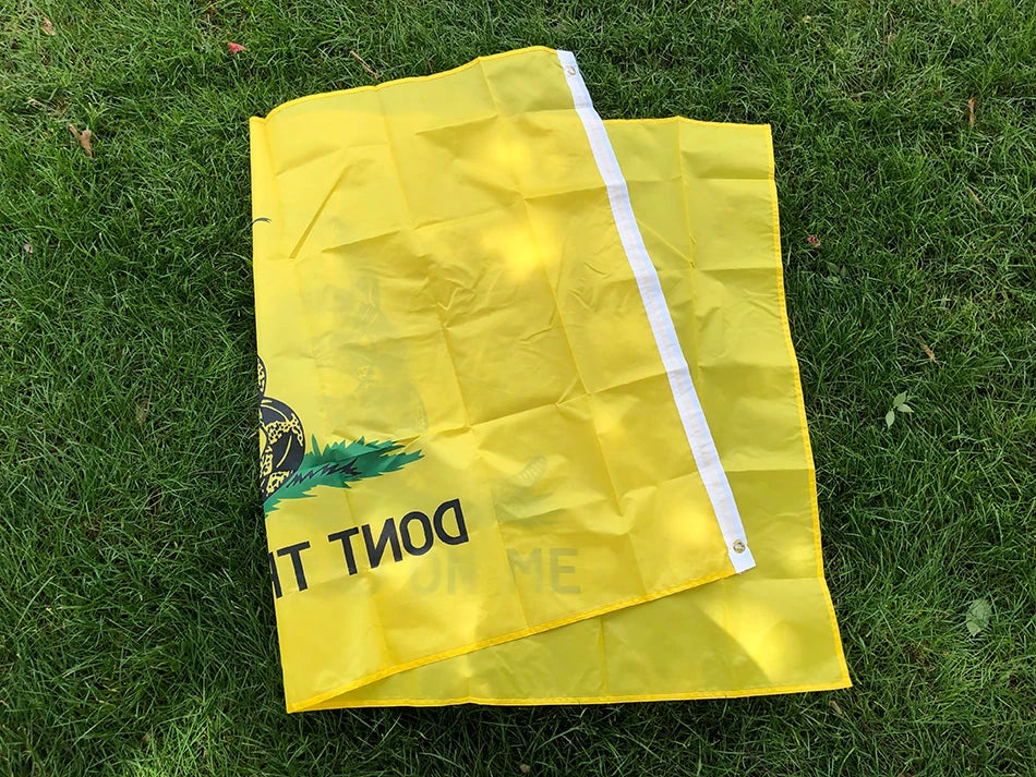 Drapeau "Don't Tread on Me" (Gadsden) – 90x150 cm – Polyester – Bannière Suspendue Tea Party – "Liberty or Death" avec Serpent à sonnette BLACKBEARD OUTDOOR INDUSTRIES