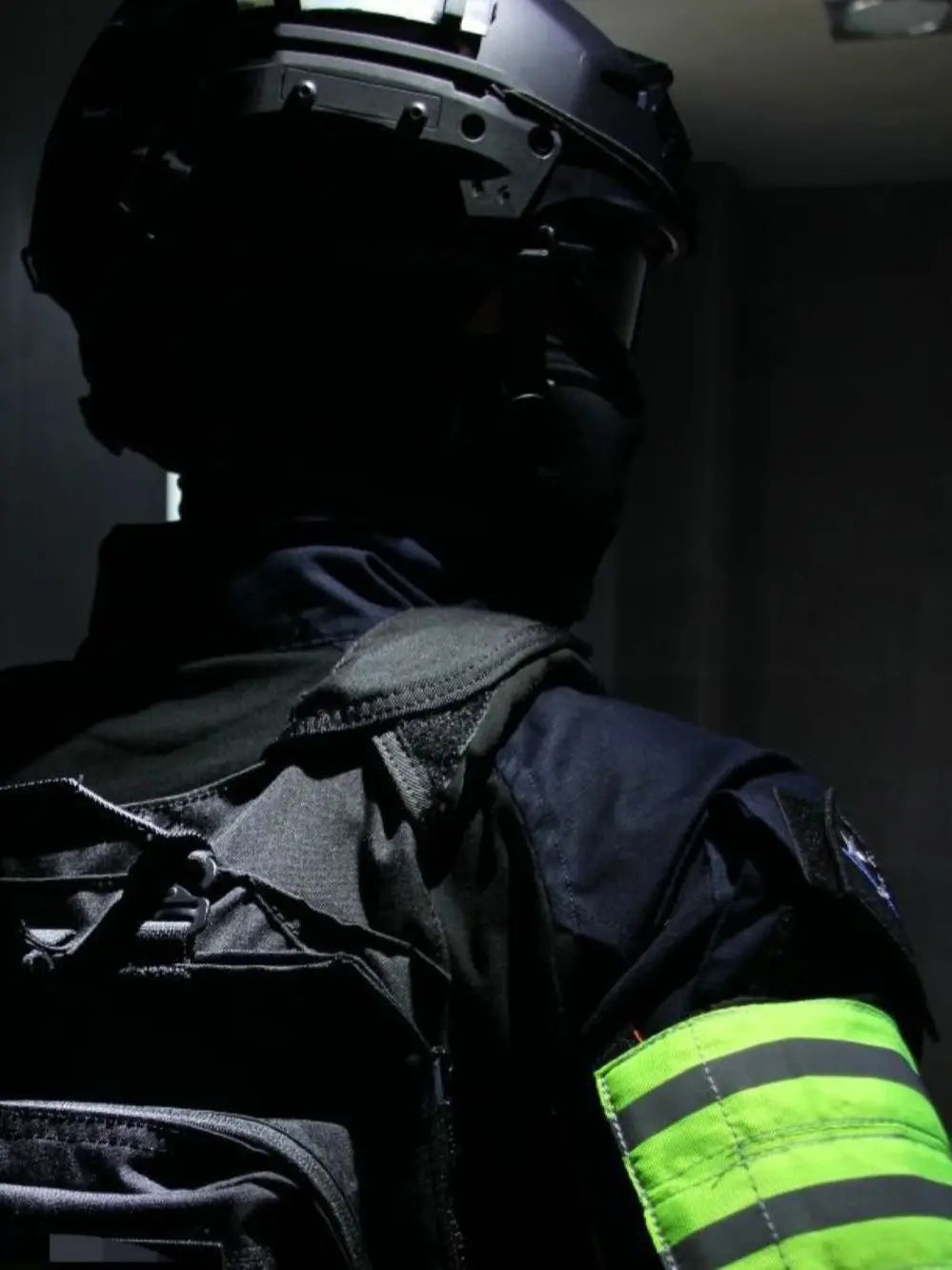 Brassard Réfléchissant Double Face FSB MVD Forces Spéciales – Identification Nuit - BLACKBEARD OUTDOOR INDUSTRIES