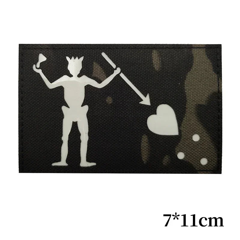 Patch Drapeau Pirate Barbe Noire IR Réfléchissant – Tactique Militaire Hook & Loop, 11 Modèles - BLACKBEARD OUTDOOR INDUSTRIES