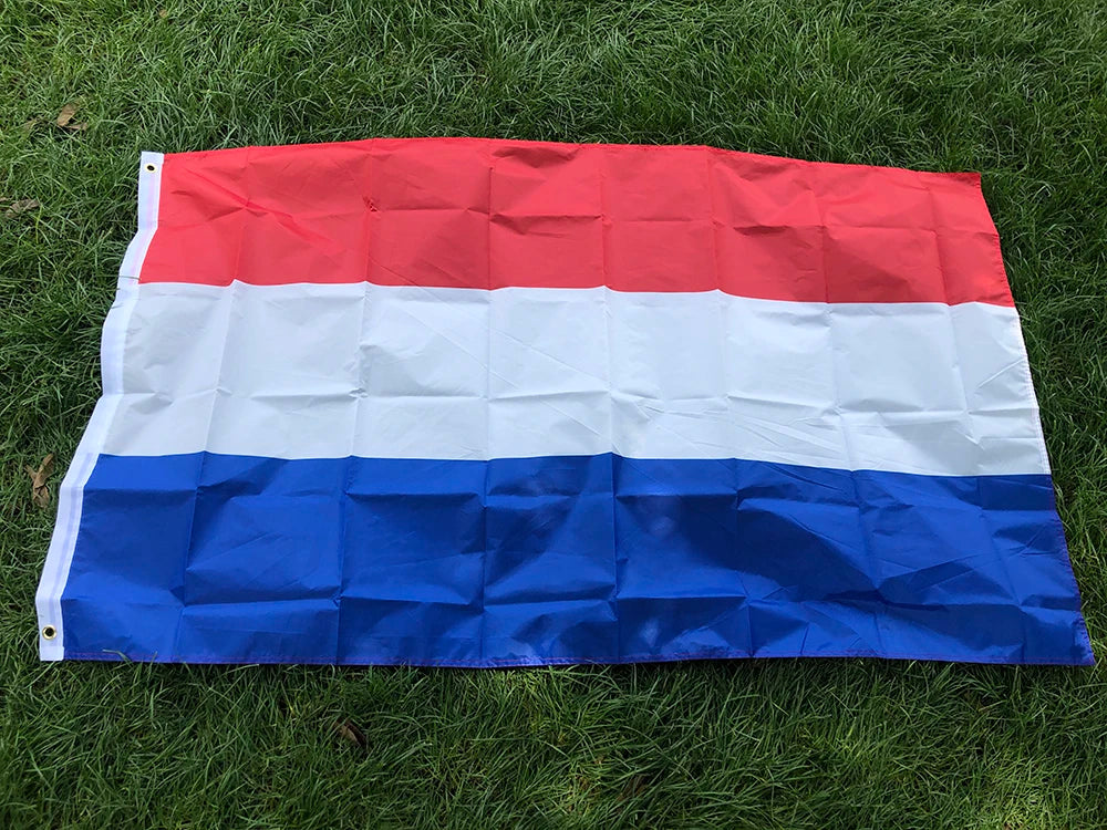 Drapeau des Pays-Bas – 90x150 cm – Polyester – Bannière Nationale Suspendue – Décoration Intérieure et Extérieure – Nouveau Drapeau de Hollande BLACKBEARD OUTDOOR INDUSTRIES