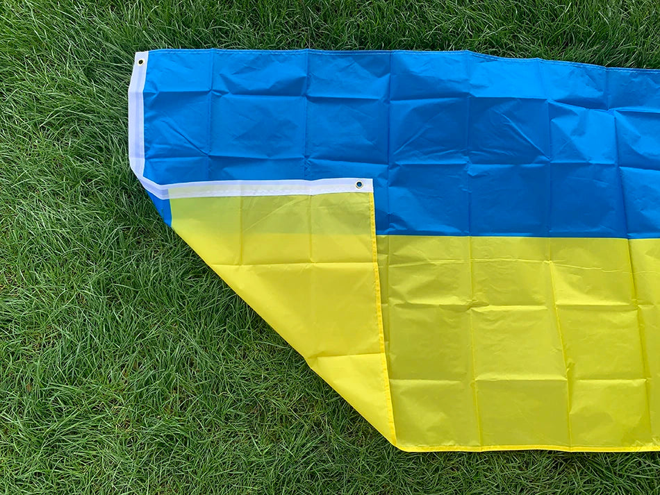Drapeau National de l'Ukraine 90x150 cm - Bannière Suspendue en Polyester Bleu Jaune UA UKR pour Décoration BLACKBEARD OUTDOOR INDUSTRIES