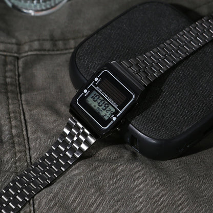 Montre Électronique Solaire Tactique – Carré Compact Unisexe - BLACKBEARD OUTDOOR INDUSTRIES
