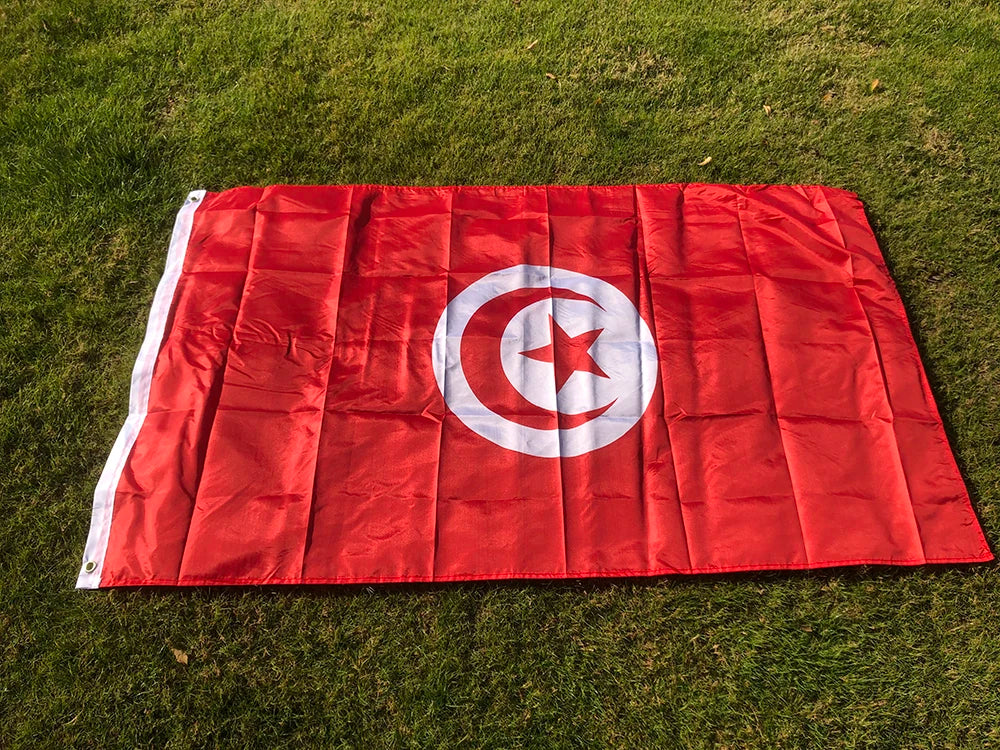 Drapeau de la Tunisie 90x150 cm – Bannière en Polyester pour Décoration (Intérieur et Extérieur) BLACKBEARD OUTDOOR INDUSTRIES