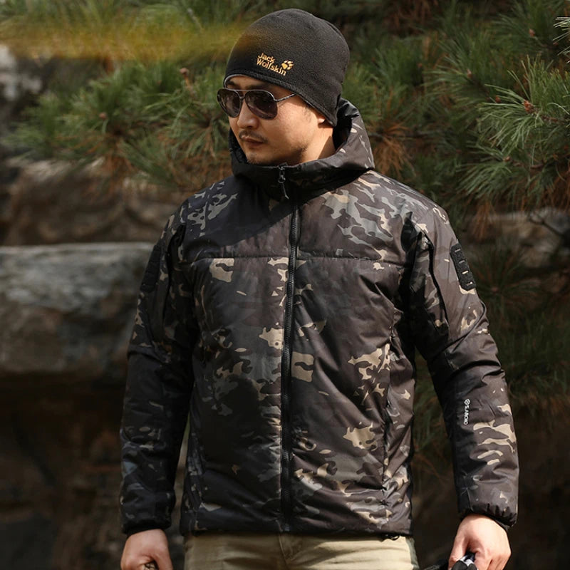 Veste Tactique d'Hiver Homme – Parka Camouflage Chaude, Coupe-Vent et Imperméable avec Capuche, Idéale pour les Activités Extérieures et les Conditions Climatiques Rigoureuses BLACKBEARD OUTDOOR INDUSTRIES