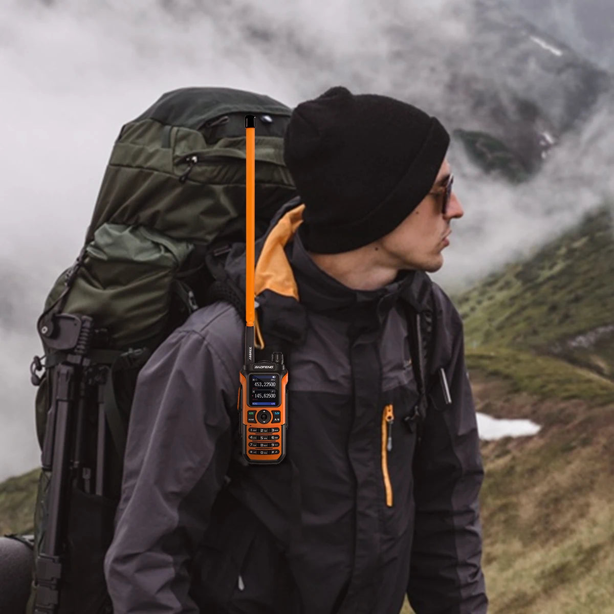 Antenne tactique rabattable ABBREE CS SMA Femelle 144/430MHz Dual Band pour BAOFENG UV-5R, UV-5RH, Quansheng UV-K5, et autres Talkies-Walkies - BLACKBEARD OUTDOOR INDUSTRIES