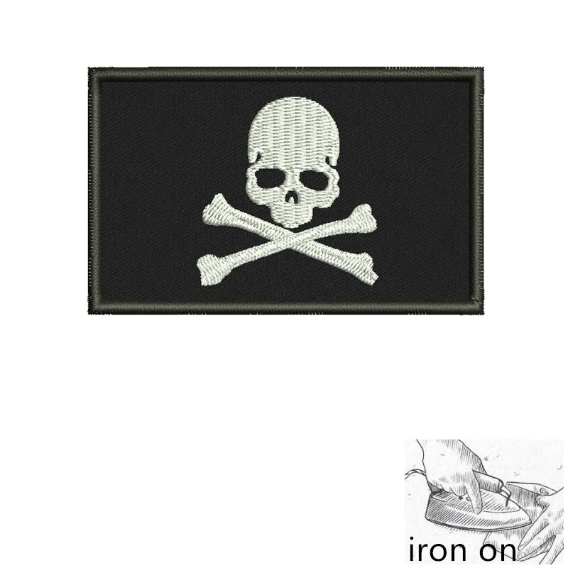 Patch Brodé Logo Skull 3D – Patch Tactique à Fixation par Crochet et Boucle – pour Vêtements, Sacs à Dos, Casquettes et Jeans - BLACKBEARD OUTDOOR INDUSTRIES
