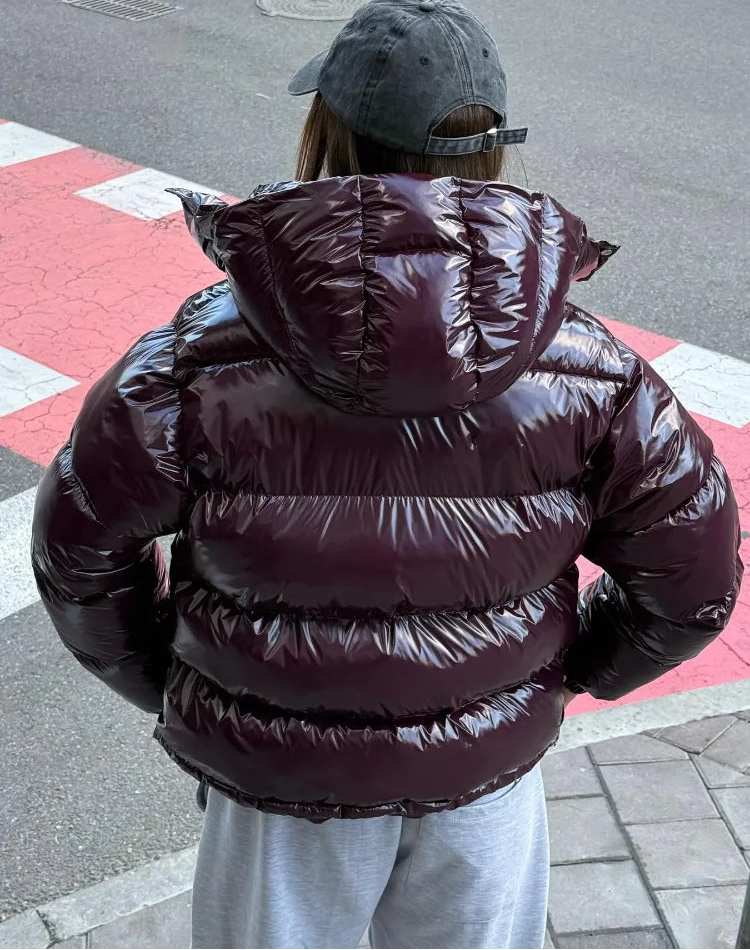 Doudoune brillante femme à capuche – Coupe courte matelassée