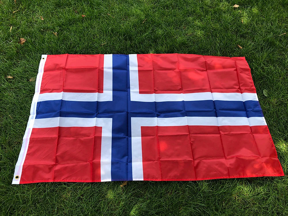 Drapeau de la Norvège – 90x150 cm – Drapeau National Norvégien en Polyester – Décoration Intérieure et Extérieure BLACKBEARD OUTDOOR INDUSTRIES