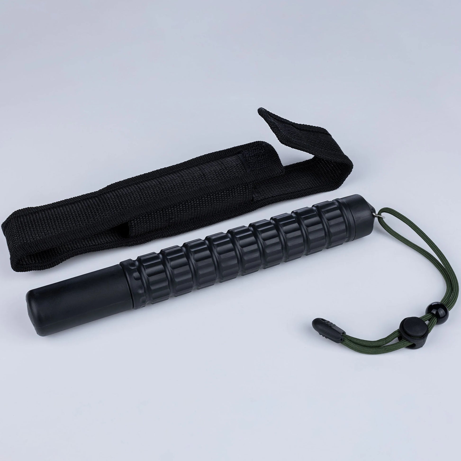 Bâton de Défense Télescopique 555 mm (BTLD) – Chrome Noir + Holster - BLACKBEARD OUTDOOR INDUSTRIES