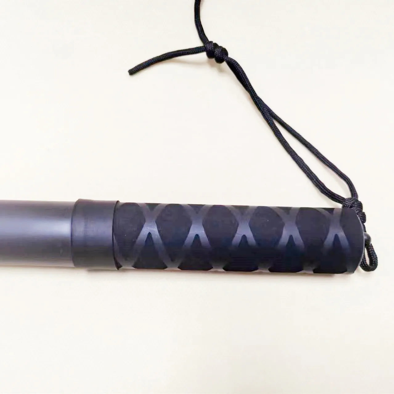 Bâton de Défense Droit 46 cm – Matraque Professionnelle Type CRS - BLACKBEARD OUTDOOR INDUSTRIES
