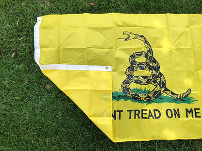Drapeau "Don't Tread on Me" (Gadsden) – 90x150 cm – Polyester – Bannière Suspendue Tea Party – "Liberty or Death" avec Serpent à sonnette BLACKBEARD OUTDOOR INDUSTRIES