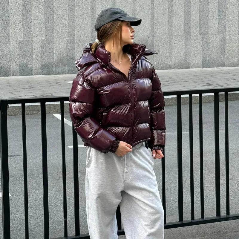 Doudoune brillante femme à capuche – Coupe courte matelassée