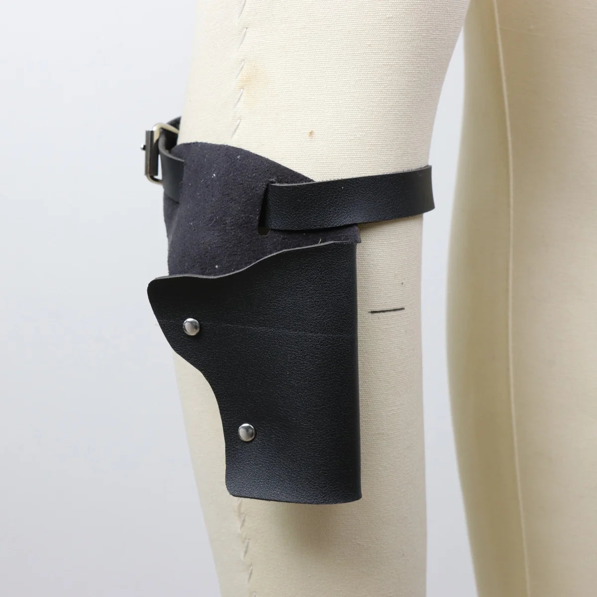 Holster de cuisse noir réglable en simili cuir